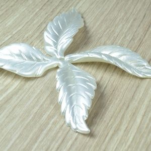 16x42mm Sheen Leaf Charm Resin Plastic Beads